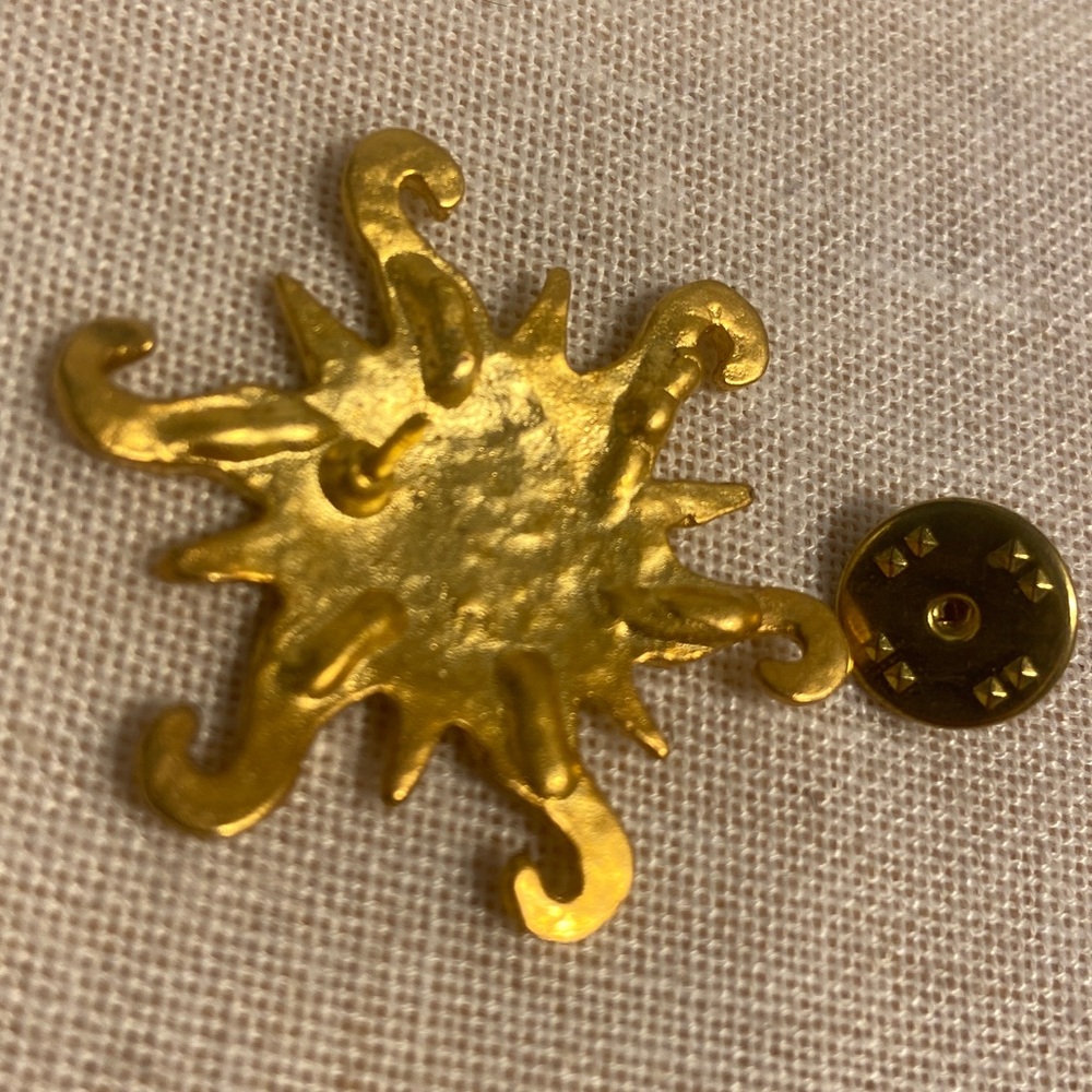 Vintage gold sun brooch smiling sun pin gold matte 80s 90s jewelry boho - Picture 10 of 11